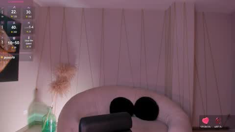 Snapshot of maddisonlowe chatting on 11, 9, 2025 Maddison online show from 11, 9, 2025