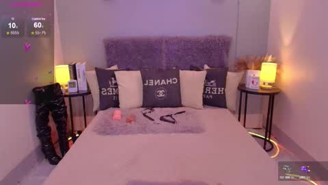 Snapshot of maddisonwil chatting on 28, 2, 2025 M A D D Y online show from 28, 2, 2025