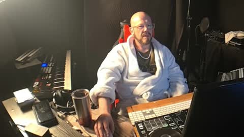 Snapshot of maddox840 chatting on 9, 5, 2026 maddox840 online show from 9, 5, 2026