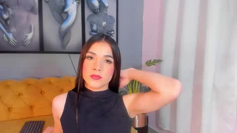 Maddy Moon  online show from 5, 11, 2025