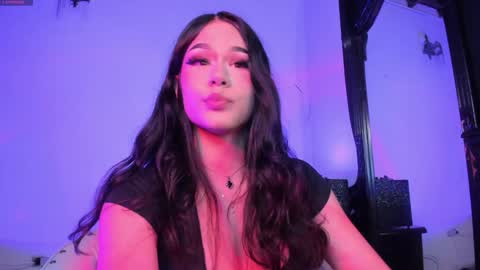Snapshot of maddy_rios chatting on 7, 1, 2025 maddy_rios online show from 7, 1, 2025