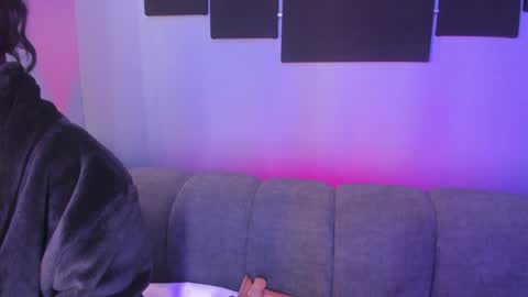 Maddy  online show from 24, 1, 2025