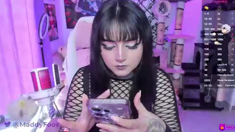 Snapshot of maddyfoox chatting on 12, 7, 2026 Maddy Foox online show from 12, 7, 2026