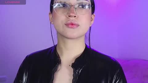   Please followme and rate me your thumbs up online show from 26, 11, 2025