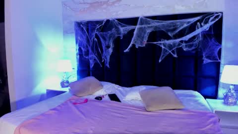 Maddy online show from 14, 10, 2025