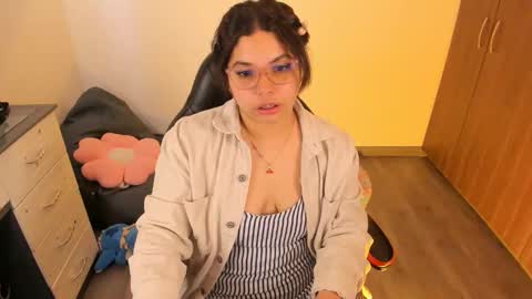 Snapshot of madelaine_taylor chatting on 20, 10, 2025 madelaine_taylor online show from 20, 10, 2025