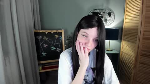 madelaines online show from 18, 11, 2025