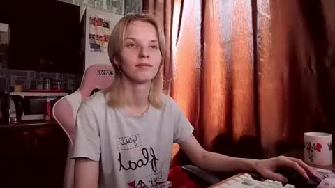 Snapshot of madelaines chatting on 12, 6, 2026 madelaines online show from 12, 6, 2026