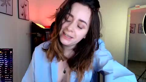 Snapshot of madelamee chatting on 26, 4, 2026 madelamee online show from 26, 4, 2026