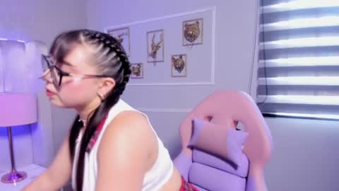 Snapshot of madeleynrose chatting on 24, 6, 2026 Madeleyn online show from 24, 6, 2026