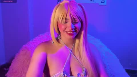 Snapshot of madelinebenet chatting on 3, 3, 2025 Madeline online show from 3, 3, 2025