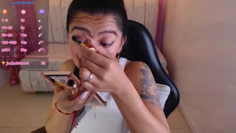 Snapshot of madhison_klain_s chatting on 28, 10, 2025 Madhison online show from 28, 10, 2025