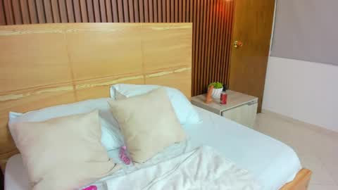 M A D I S O N online show from 18, 4, 2026