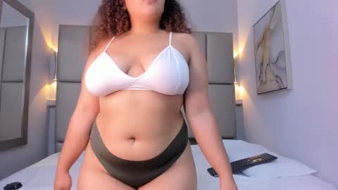 Snapshot of madisonadams chatting on 28, 1, 2025 Madi online show from 28, 1, 2025