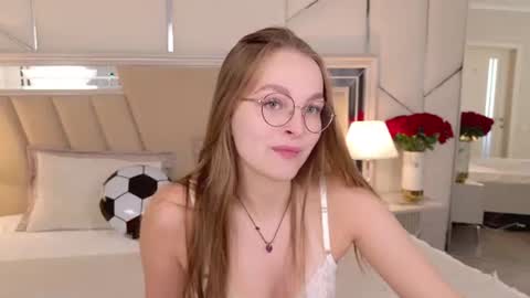 Snapshot of madisonsmitt chatting on 5, 7, 2026 Maddy online show from 5, 7, 2026
