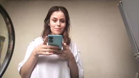 Snapshot of madisonthomas18 chatting on 29, 5, 2026 My name is madi Lushdomi is activeThere are legends that in this room all your wishes can come true Private is Open online show from 29, 5, 2026