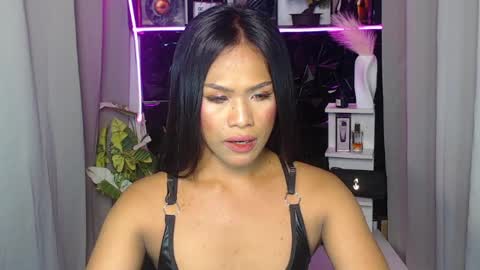 MADISONWILL online show from 10, 4, 2026