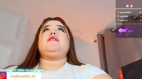 Snapshot of madissonlee__ chatting on 14, 6, 2026 madissonlee__ online show from 14, 6, 2026
