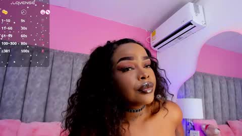 Snapshot of madissonlopez chatting on 1, 12, 2024 Madisson Lopez online show from 1, 12, 2024