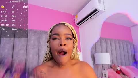 Snapshot of madissonlopez chatting on 23, 12, 2024 Madisson Lopez online show from 23, 12, 2024