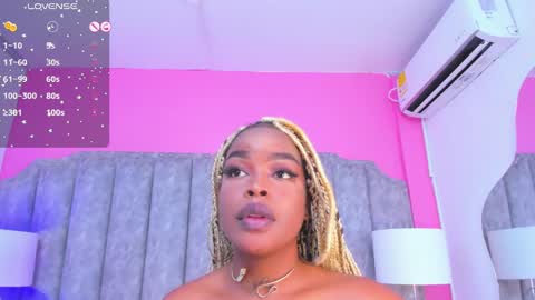 Snapshot of madissonlopez chatting on 25, 12, 2024 Madisson Lopez online show from 25, 12, 2024
