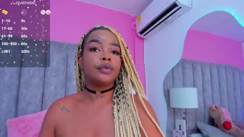Snapshot of madissonlopez chatting on 1, 1, 2025 Madisson Lopez online show from 1, 1, 2025