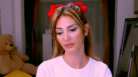 Madye Roberts online show from 12, 1, 2025