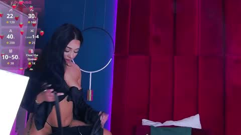 Snapshot of madyluxx chatting on 22, 4, 2026 MadyLuxx online show from 22, 4, 2026