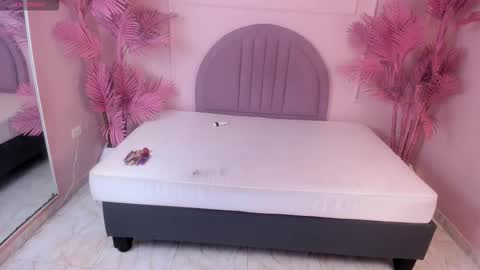 madyscarlett online show from 17, 10, 2025