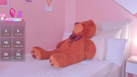 Mae Lyra online show from 24, 11, 2025