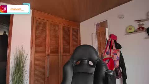 Maeve  schedule 11 am- 530 pm colombia time  online show from 4, 12, 2025