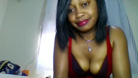 Snapshot of magdalinemus chatting on 7, 10, 2025 magdalinemus online show from 7, 10, 2025