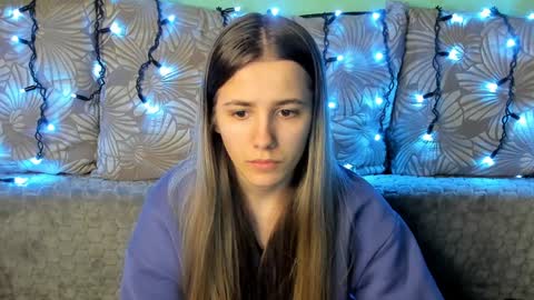 Snapshot of maggiecake chatting on 14, 12, 2024 Maggie online show from 14, 12, 2024