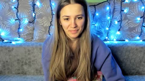 Snapshot of maggiecake chatting on 18, 12, 2024 Maggie online show from 18, 12, 2024