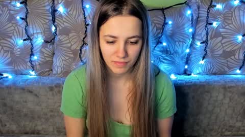Snapshot of maggiecake chatting on 20, 12, 2024 Maggie online show from 20, 12, 2024