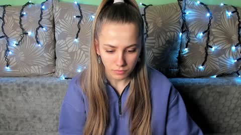 Snapshot of maggiecake chatting on 9, 1, 2025 Maggie online show from 9, 1, 2025