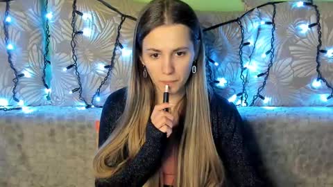 Snapshot of maggiecake chatting on 14, 2, 2025 Maggie online show from 14, 2, 2025