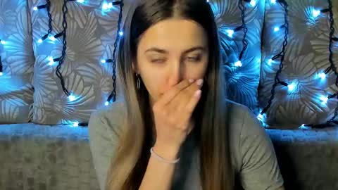 Snapshot of maggiecake chatting on 1, 3, 2025 Maggie online show from 1, 3, 2025