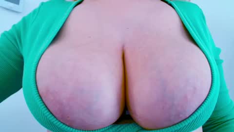 Maggie   online show from 12, 11, 2025