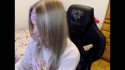 Magdalene Swaggy online show from 21, 1, 2025