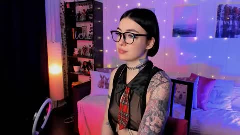 Snapshot of magic_alie chatting on 19, 9, 2025 Magic Allie online show from 19, 9, 2025