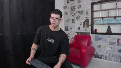 Damian Rivers online show from 8, 1, 2025