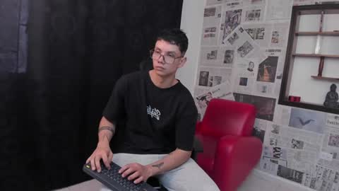 Damian Rivers online show from 3, 2, 2025