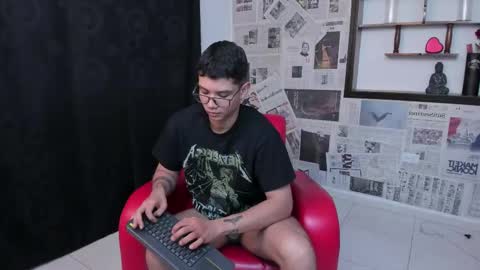 Damian Rivers online show from 4, 3, 2025