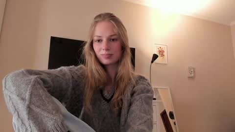 Snapshot of magic_couple13 chatting on 23, 1, 2025 Alice online show from 23, 1, 2025