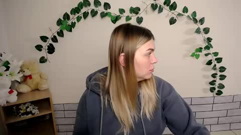 magic_katarina_ online show from 30, 12, 2024