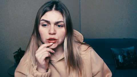 magic_katarina_ online show from 23, 1, 2025