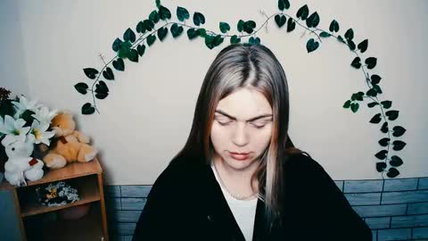 magic_katarina_ online show from 5, 3, 2025