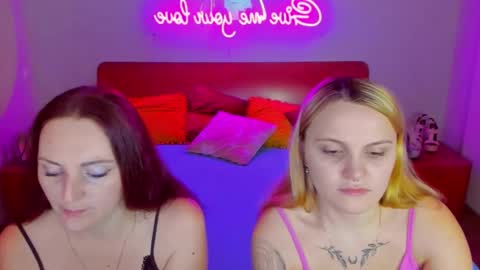 Lili and Bella online show from 8, 1, 2025