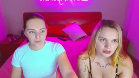 Lili and Bella online show from 26, 2, 2025